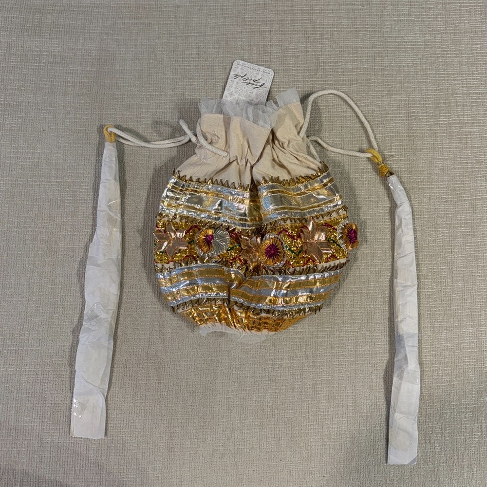 Free People Seasons Sparkle Mini Gift Sack Embroidered Pouch Bag Gold NEW NWT - Picture 9 of 14